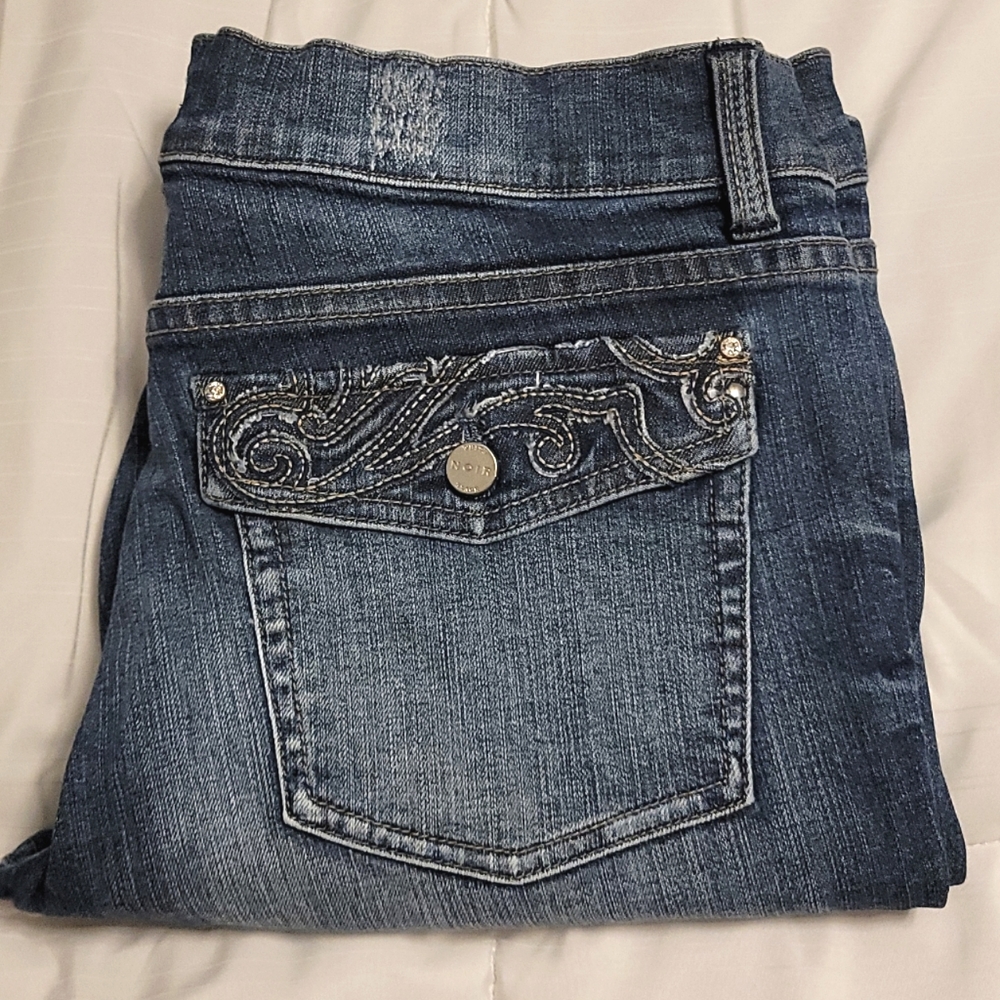 WHBM Medium Wash Jeans W/Scrolls & Jewels